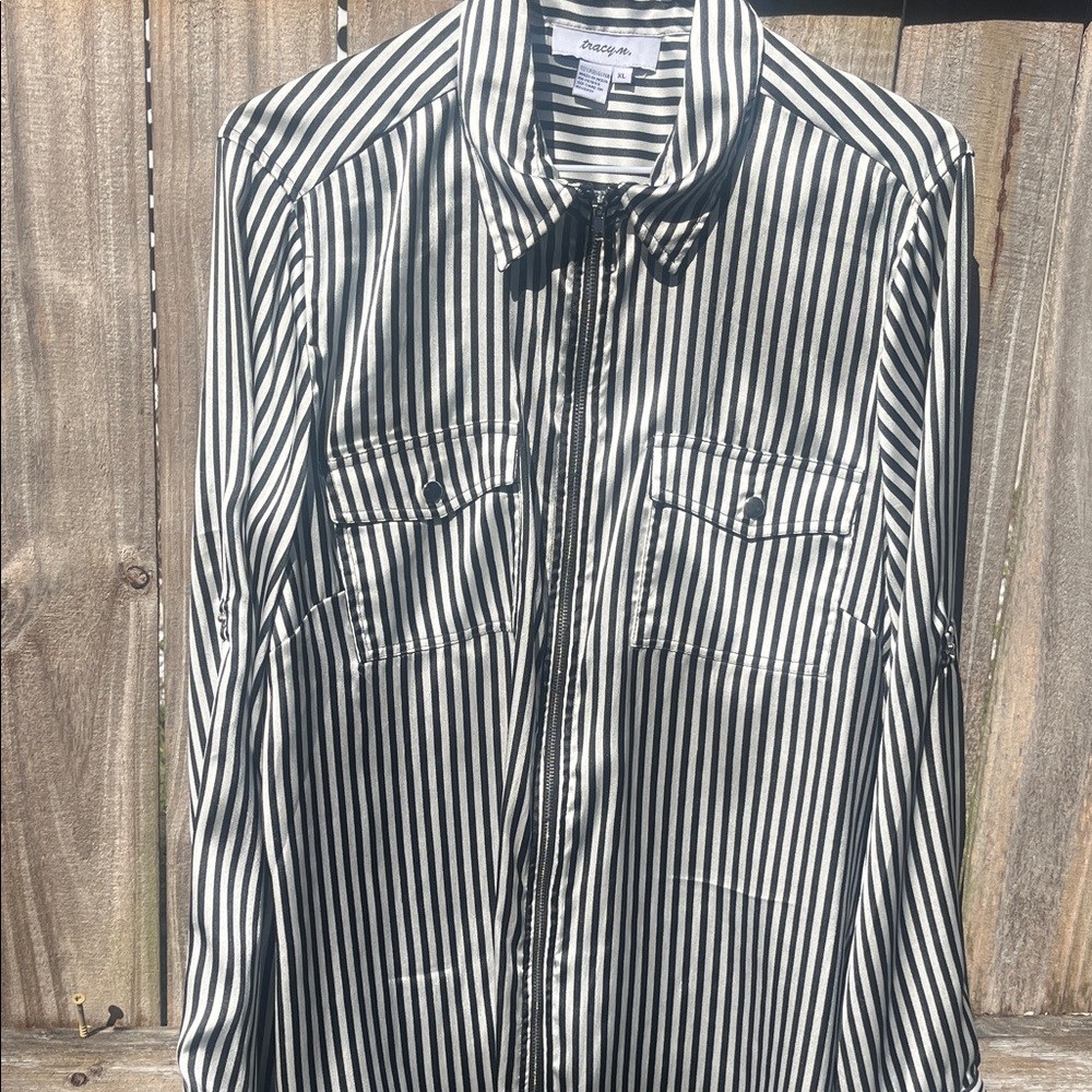 Lush Black & White Striped Zip-Front Blouse